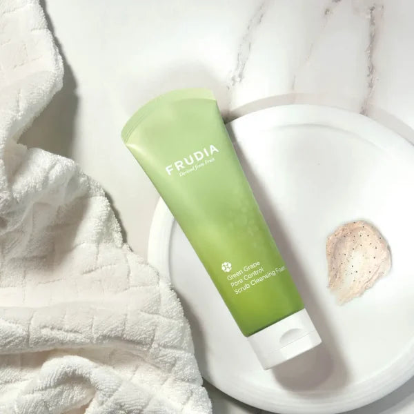 FRUDIA Green Grape Pore Control Scrub Cleansing Foam - Scrub & Αφρός καθαρισμού Προσώπου με Εκχύλισμα Πράσινου Σταφυλιού